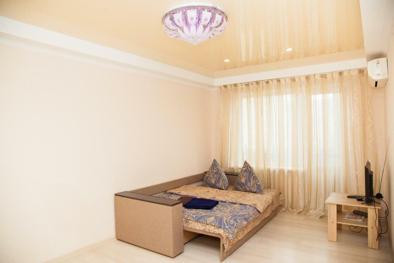 Semi-Luxury Apartment On Zaporozhskaya 9 Zaporizhia Buitenkant foto